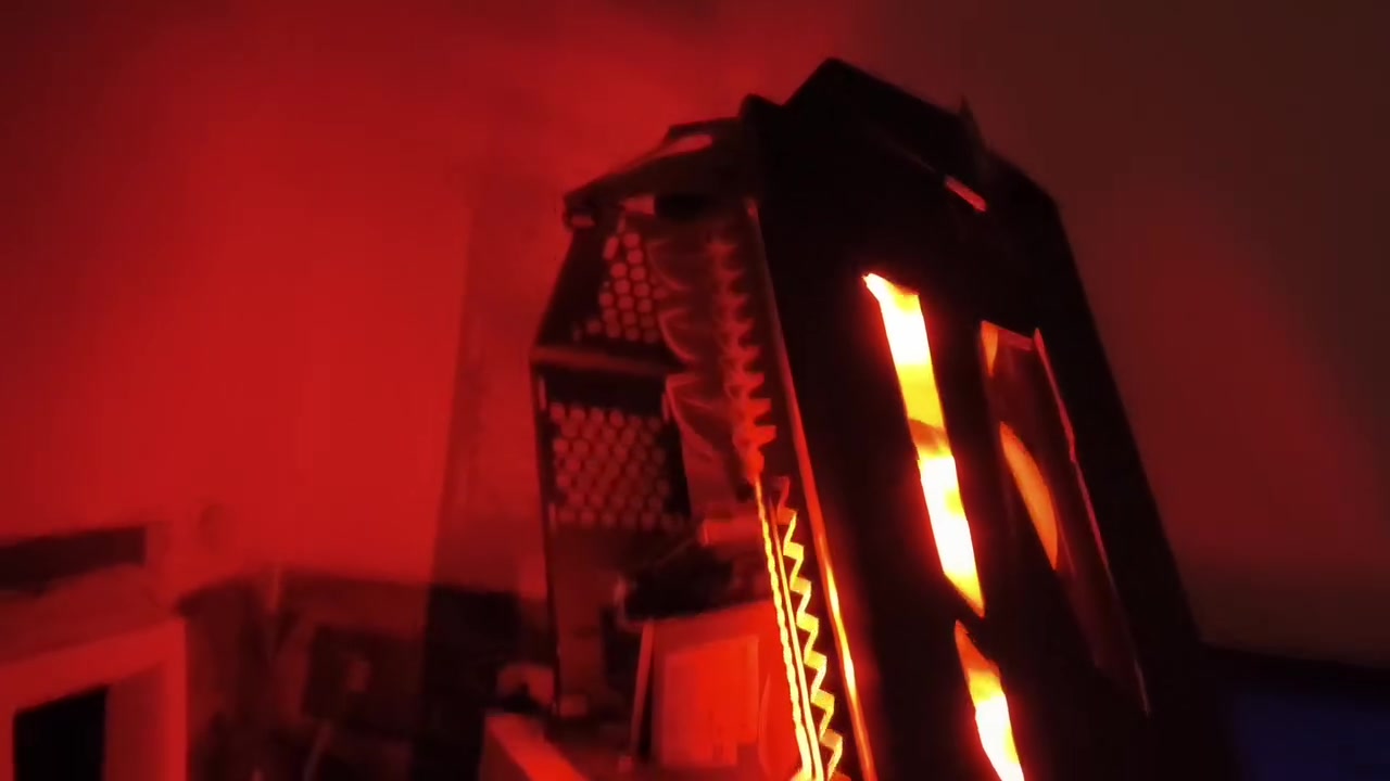 Nسلام عليكم كيس للبيع كارت 4 فانات مع كونترول تحكم الوان كارت شاشة GTX 730 4GB المعالجIntel Corei5 gen 3 العب عليهاGTA 60 فريم  راماتDDR3 8 مكاني بغداد المحمودية  السعر225 ***********
