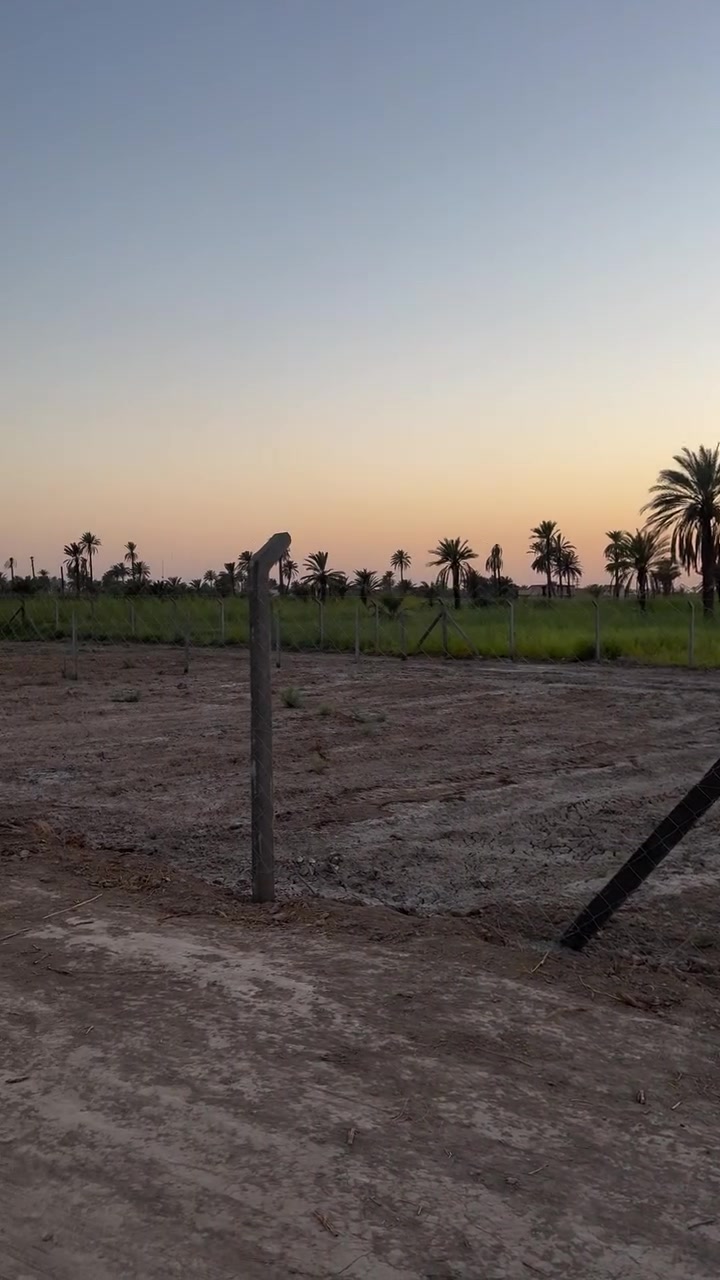 السلام عليكم قطعه ارض المساحه ٨٢٥ متر سند ٢٥ 
عنوان الأرض كربلاء طوريج الرجيبه قرب الغسل مال سيد فاضل بل بدايه كافه الخدمات كهرباء ماء تبليط مراجعه مكتب البراق للعقار عنوان المكتب يورّيك شارع ٤٠ كبال الطابو 
حيدر *********** 
باسم ***********
