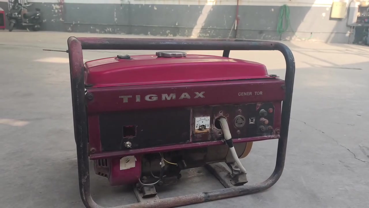 للبيع: مولدة بنزين تايج ماكس (TIGMAX) شغالة وبحالة جيدة! ⚡السعر: 100 ألف دينار
📍 الموقع: بغداد – حي العدل (شارع الأسواق المركزية)
📞 للتواصل والاستفسار: ***********
