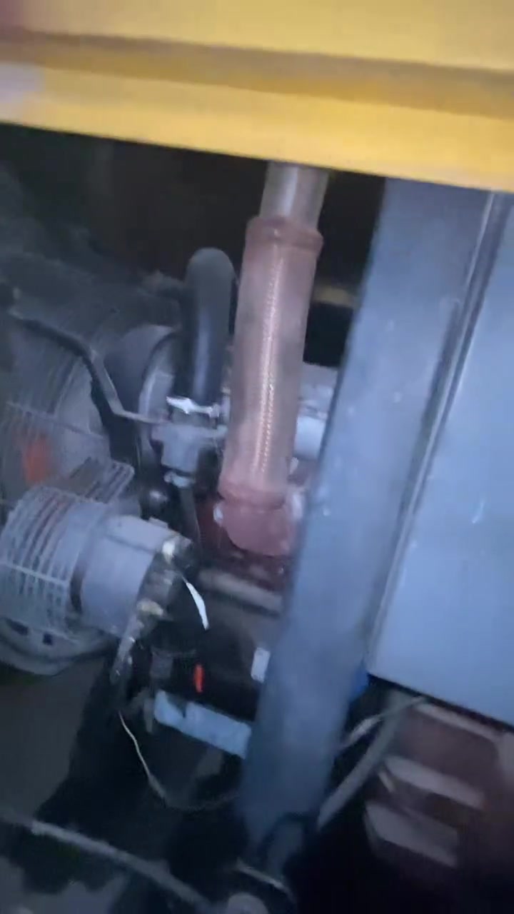 مۆلیدە ئەكسا
   
كاتم سەوت

مۆدێل ...2008

14 .5Kv ...[40 ئمپێر كارەبا ددا

مەكینە ٣ پستۆن لامبۆرگی ئیتاڵی
بۆ نرخخ وەرەچات یان تێل بكە لە خزمەتان داین 

***********
