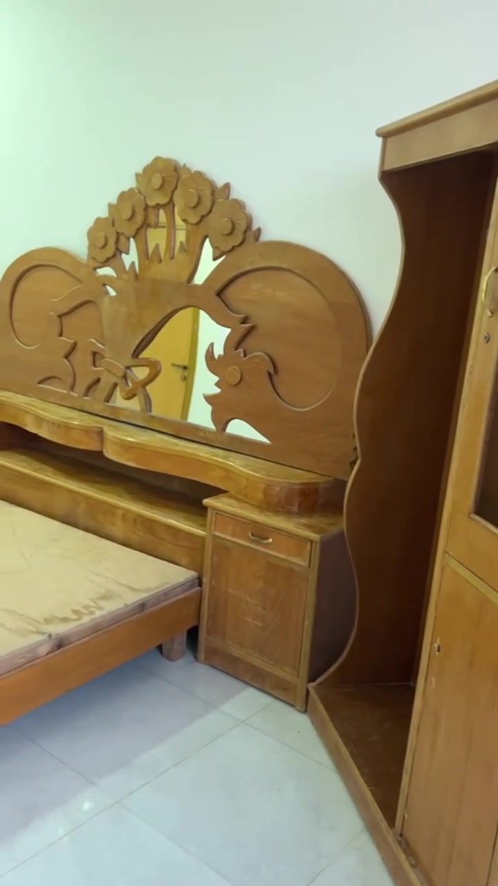 ملحقات غرفه تسگام عراقي بدون كنتور 
ڪربلاء
 ٢٥٠ وبيها مجال قليل
***********
