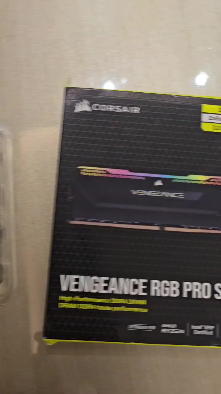 كورسير • DDR4 ٣٢٠٠ • ١٦جيجا