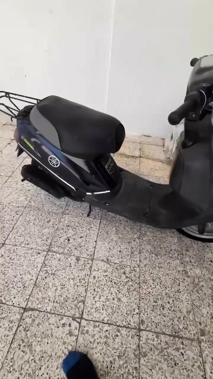 زور تازه يه بو فروشتن يةك دينار مةسرةفي نيه ٤٠٠ و مجال.   زًم. ***********
