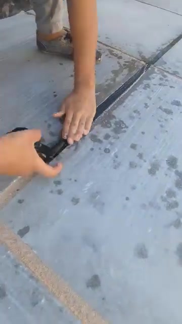 ***********
