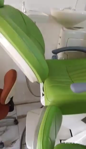 🦷 للبيع 
كرسي أسنان Taos 1800
📺 شاشة ديجيتال
💡 لايت أبيض وأصفر
🔧 مؤهل 
✅ بحالة ممتازة وجاهز للعمل
الكرسي مفحوص ومجهز للعمل، والبيع للجادين.
📞 للاستفسار والتواصل:
***********
مكتب الهادي دنت

