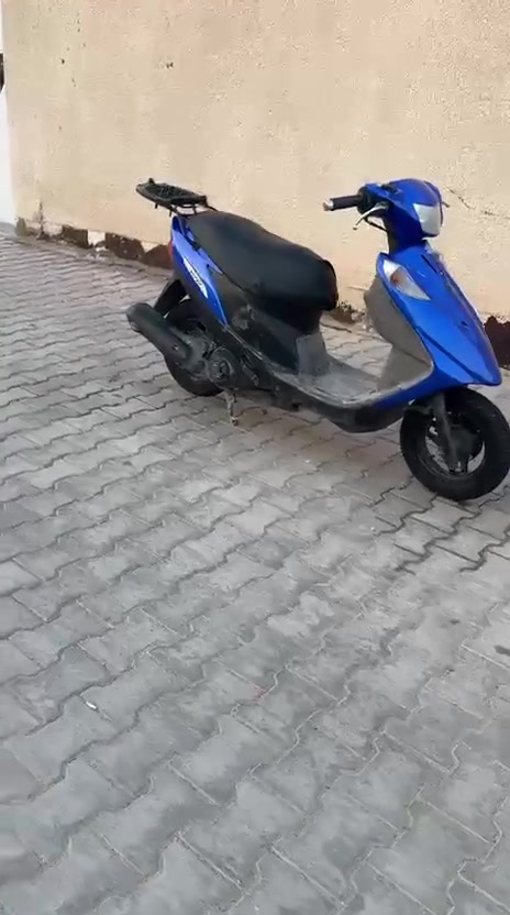 السلام عليكم دراجة ادرس قديم نوزل جديد مكينه ناعمه مفتوحه مره وحده ***********
