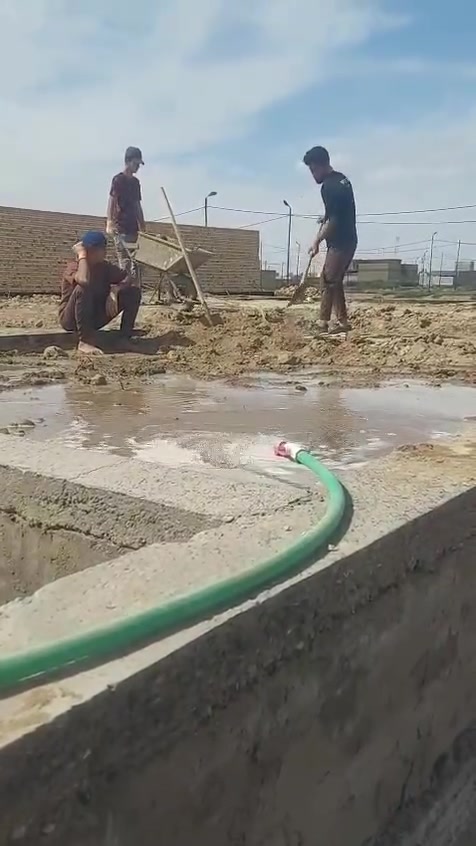 للبيع قطعه بحي منصور الجديد قريب على الدواره مساحته  500متر نزال 20واجهيه 25 
***********

