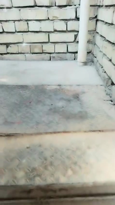 مشتمل طابق ثاني للإيجار لعائلة صغيرة
العنوان /جسر ديالى شارع ستين مجاور متوسطه حليمه السعدية 
الهاتف /***********
