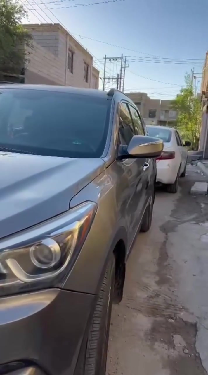سنتافي ٢٠١٧ وارد أميركي فول عدا الفتحه 
كشن جلد 
بصمه 
شاشه جبيرا 
حساسات 
صندوك كهربائي ذكي 
نقطه عمياء 
ترحيب 
ناصريه 
***********
@إشارة
