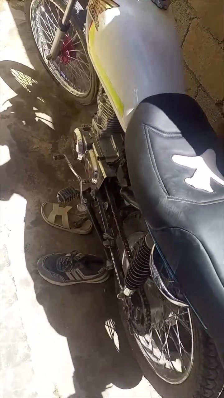 للبيع اوراق اصولي انقلبت بيه وطلع بيه هاذه الصوت شاصي 2015الدكه الناعمه قيم بلي يرضي الله واخذه الشراي يتصل*********** بي واتساب  ماكاني شبانات البزل الاول قنطره القريشي

