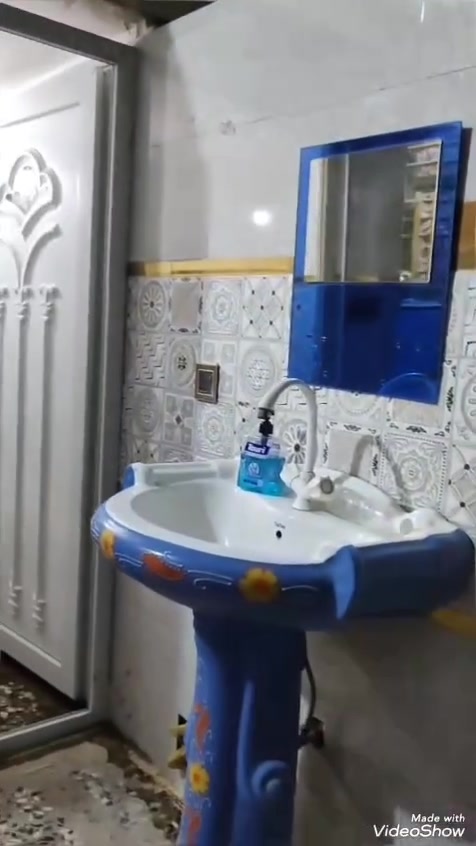 بيت بل الدسيم فتحه الجوادر     مساحته 100متر طابوك جمهوري قرب اسواق جدو ثانيه السعر 67 ،، ***********
