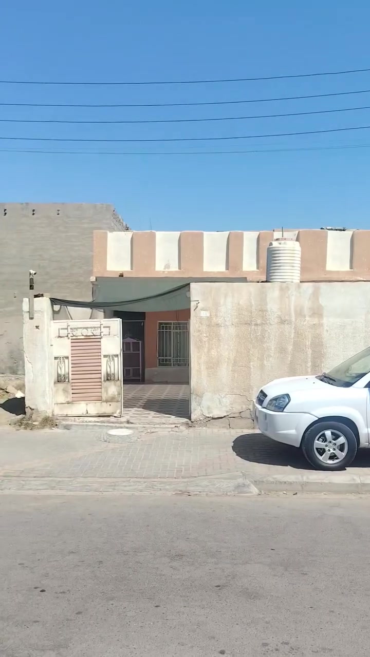 السلام عليكم يعلن مكتب الكوخ للعقار عن بيع دار في الزهور 3 غرف نوم باقي التفاصيل داخل الفيديو
المساحه 200م
الواجها 10م
النزال 20 م
السعر 125 قابل للتفاوض للإستفسار مراجعة مكتب الكوخ او الاتصال على الأرقام
***********
***********
