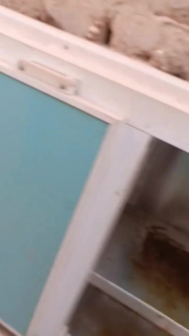 كاونتر نضيف شاهد الله عوزه بس غسله متروك كامل معه ملحقات طي سعر بي زين طب خاص مو شراي لا تشلع كلبي ***********
