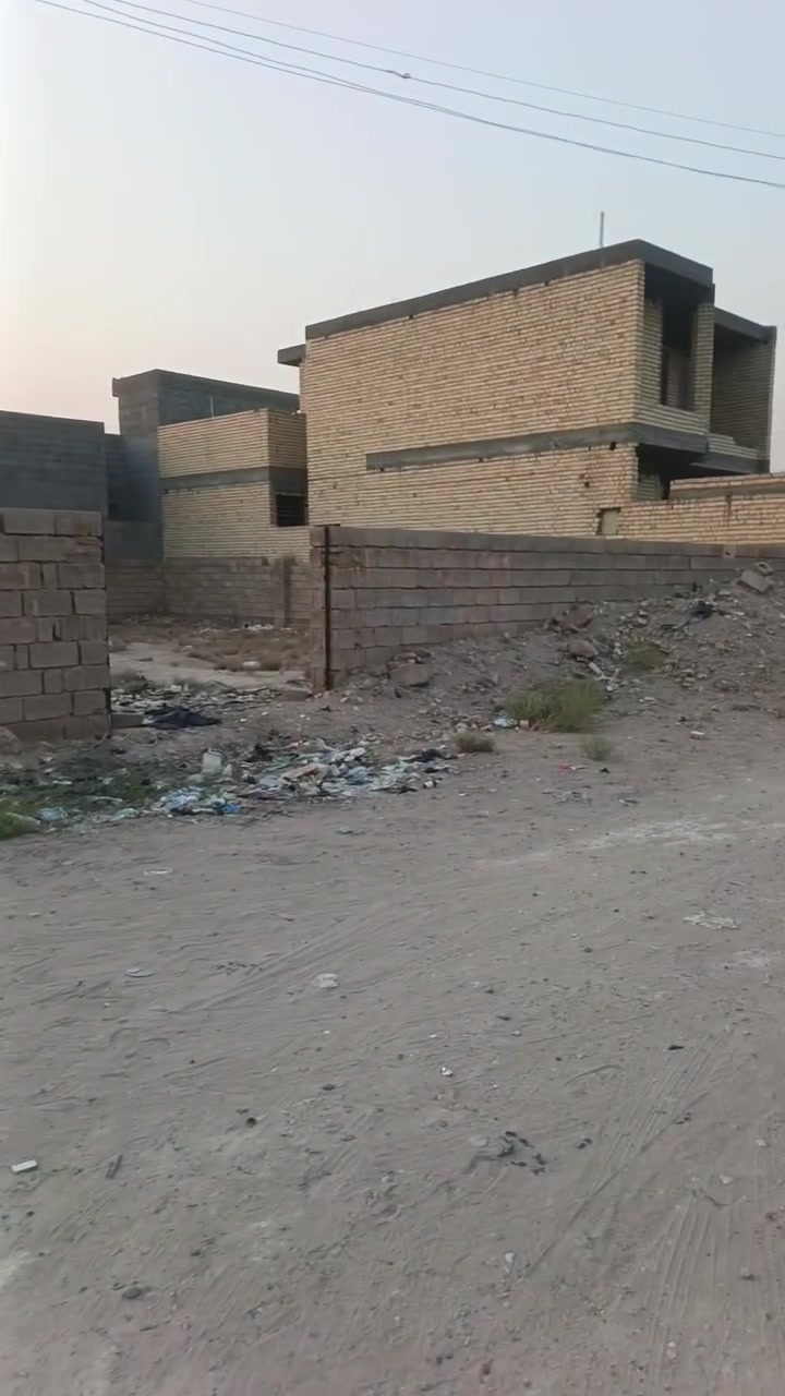 للبيع قطعه ارض مساحه 170متر 
عقد زراعي خارج مربع الري 
مثل ماموضح بالفيديو
السعر 13وبيه مجال
***********واتس
***********واتس
