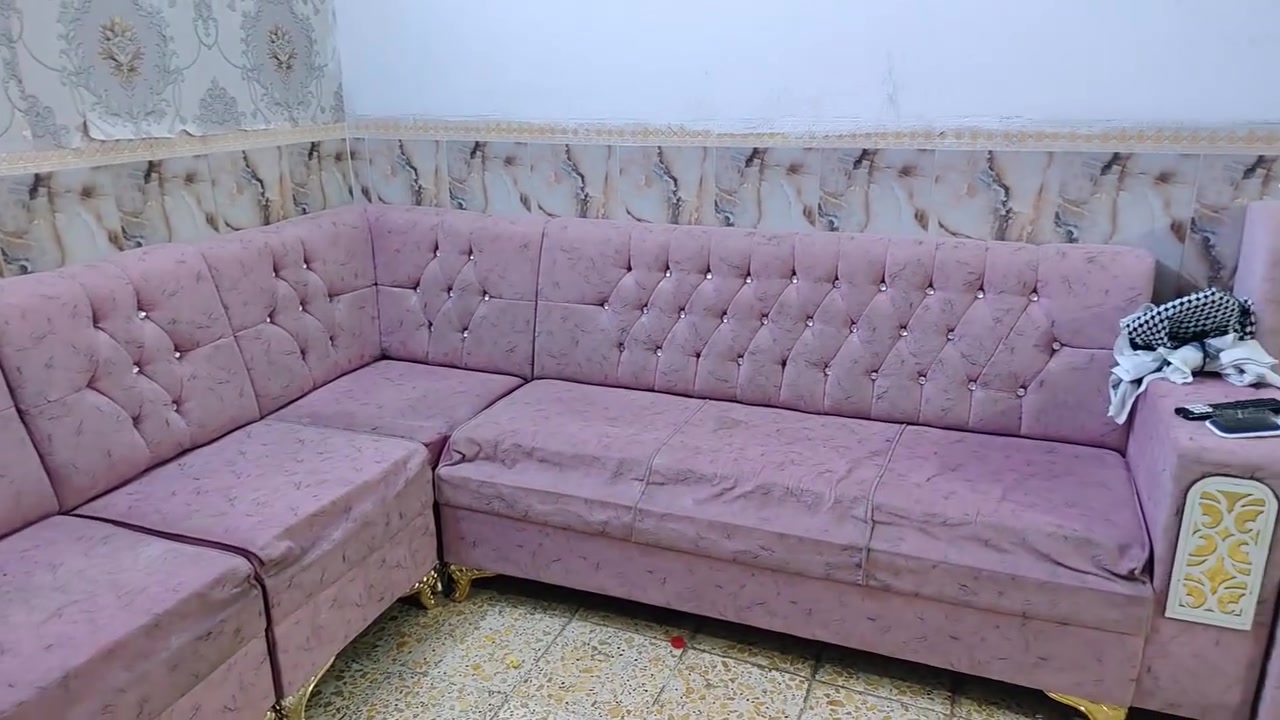 السلام عليكم تخم للبيع ديوان شغل عراقي حي الفاروق فلك سلمان باك
***********
السعر 300 وبي مجال
