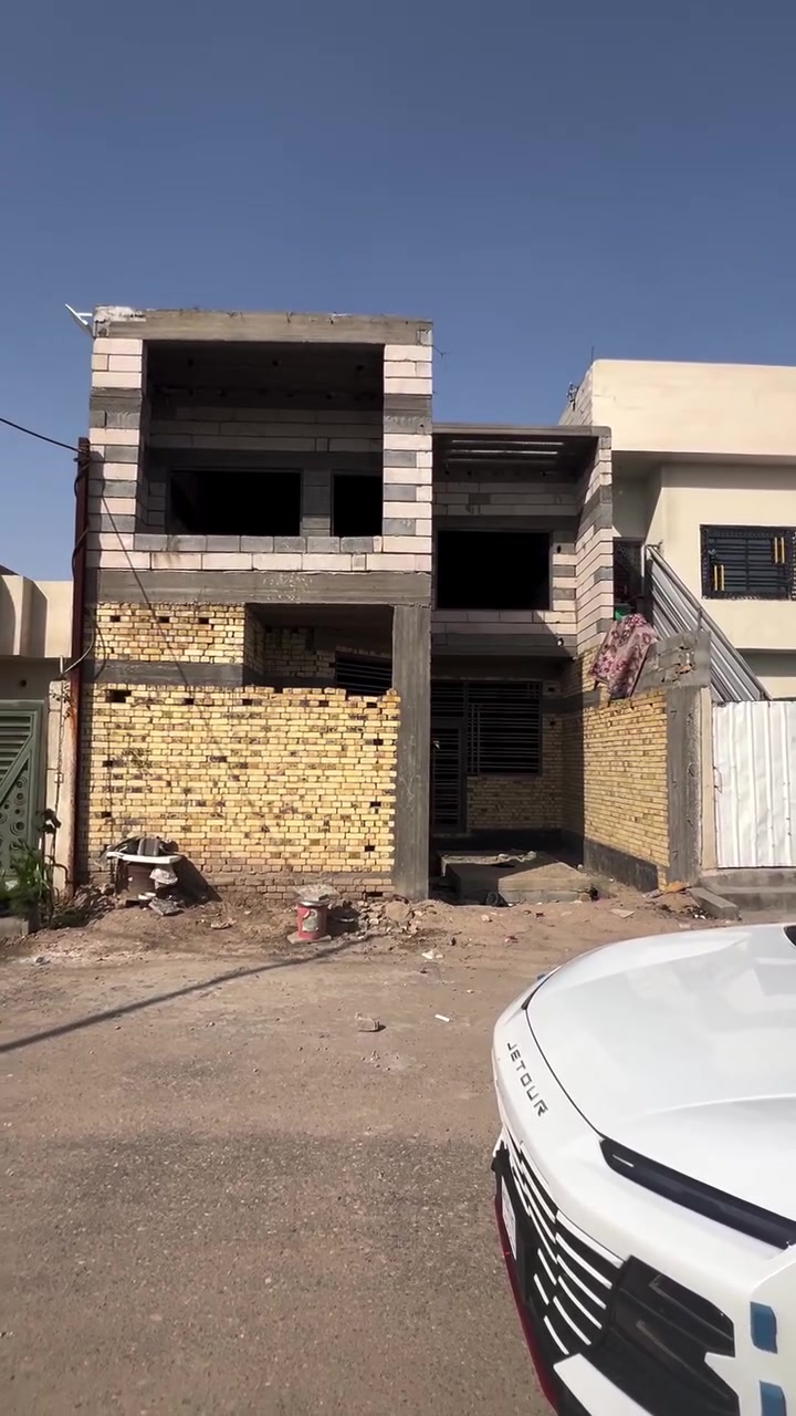 الموقع نهر حسن 
هيكل 150 متر طابقين يحتوي ع 4 غرف وصالتين واستقبال ومطبخ حار وبارد وصحيات عدد 3 سند 25  للاستفسار ***********
