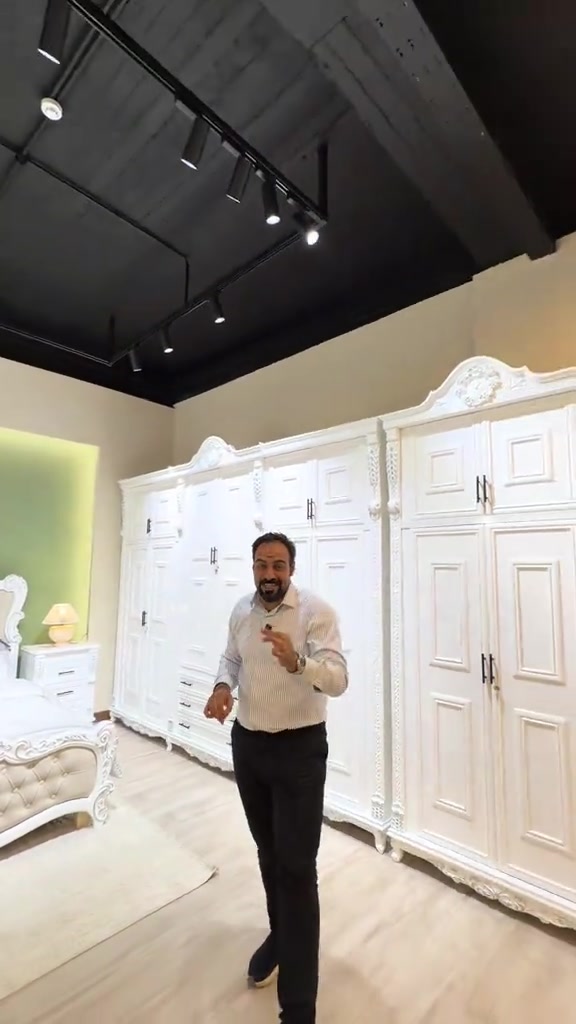 موديل جورية.. السعر 4 ملايين و و650 الف فقط موديل جديد ضمن وجبة الدرجة الاولى  وضمن وجبة الأصباغ البوية غرفة 6 ابواب طابقين ملحق نتكون من 10 قطع الوجه 5 MDF ملم الداخل صاج طبيعي 4 ملم القاعدة بلوك صاج الظهر جرجوبة شد براغي نرمادا شريطية على طول الابواب قواطع المجرات بلوك التوج خشب زان السرير خشب ركم لوح 6 ارجل ثقيل شازلون وطابورية اضافيات ارتفاع الكنتور 284 سم عرض الكنتور 344 سم عرض زاوية الملابس 123  سم يعني الكنتور وزاوية الملابس ضلع كامل  467 سم  السعر 4650 فقط شركة الأفراح للأثاث العراقي  ‏ غرفة نوم- اطقم قنفات - مفروشات - اخشاب تصنيع الأثاث  ‏العنوان محافظة واسط قضاء العزيزية الشارع الجديد مقابل مسبح ومدينة ألعاب العزيزية  ‏التوصيل والشد مجاني إلى جميع محافظات العراق ‏خدمة استبدال الغرف العراقية القديمة بغرفة جديدة مع الاتفاق على الفرق ‏ خدمات ما بعد البيع لمدة سنة مجانية  *********** *********** *********** *********** *********** *********** #اثاث #غرف_نوم #نجارة #العراق 
