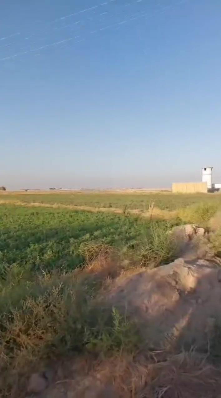 ارض للبيع زراعية 
 منطقة الشيخ عامر العيساوية
 فوق ٧ البور ١٠ كيلو 
 مساحة ٢٩دونم
 سند ٢٥ مستقل بسم شخص 
 السعر النهائي ٦مليون عراقي لدونم تحتوي علا نهر مي وكهرباء مزروعة
للاستفسار الاتصال ***********
