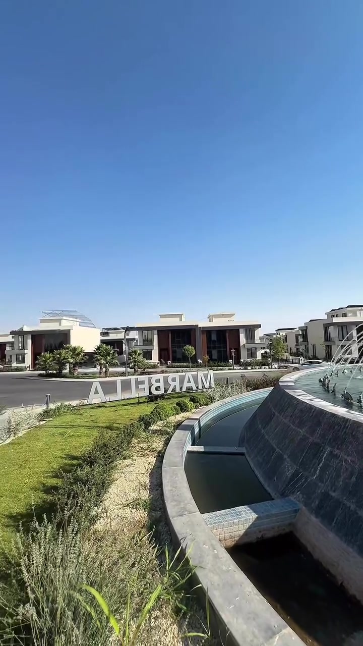 فلە ل پروژێ ماربێلا ئێک شێوازێ نەقد بوو فروتنێ 
مەساحەت 304 مترە واجیهە شیمالە دوو قاتە  فلە 
قاتێ ئێکێ پێکدهێت ژ : استيقبال و هول و مطبخ و صحيات
 قاتێ دووێ پێکدهێت ژ : 4 ژورێن نفستنێ هەمی سویدن 
بوو پتر پێزانینا پەیوەندیێ ژمارێن مە بکەن یان نامەکێ ل واتس ئاپی فرێکەن
‏ Whatsapp : ***********
‏Korek : ***********
Marbella village duhok
