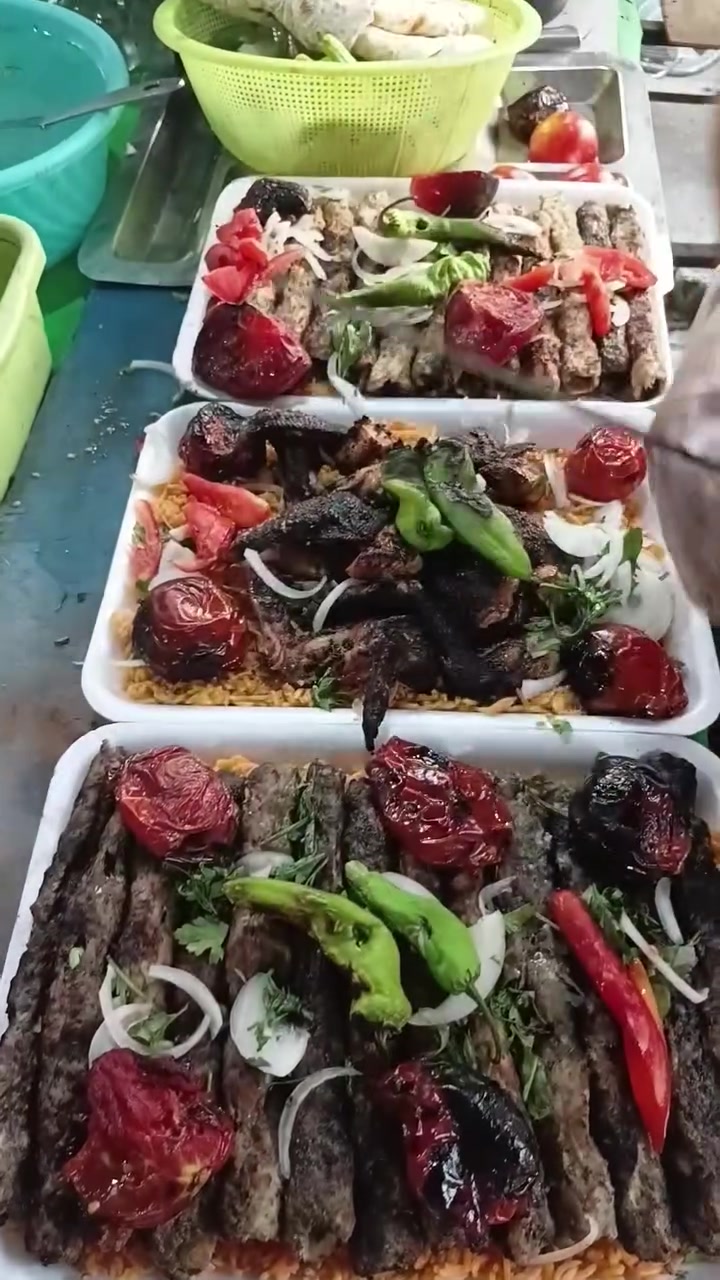 مشويات ابو سليمان عرض يوم الجمعه كيلو كباب دجاج  ٧٠٠٠ لحم  ١٦٠٠٠ تكت دجاج ١٢٠٠ح  اجنحه ١٠٠٠٠  هاتف *********** العنوان الانبار القائم  قرب الجامع الكبير ومستعدون لتجهيز كافت المناسبات والعراس وبسعار مناسبه يوجد خدمة توصيل
