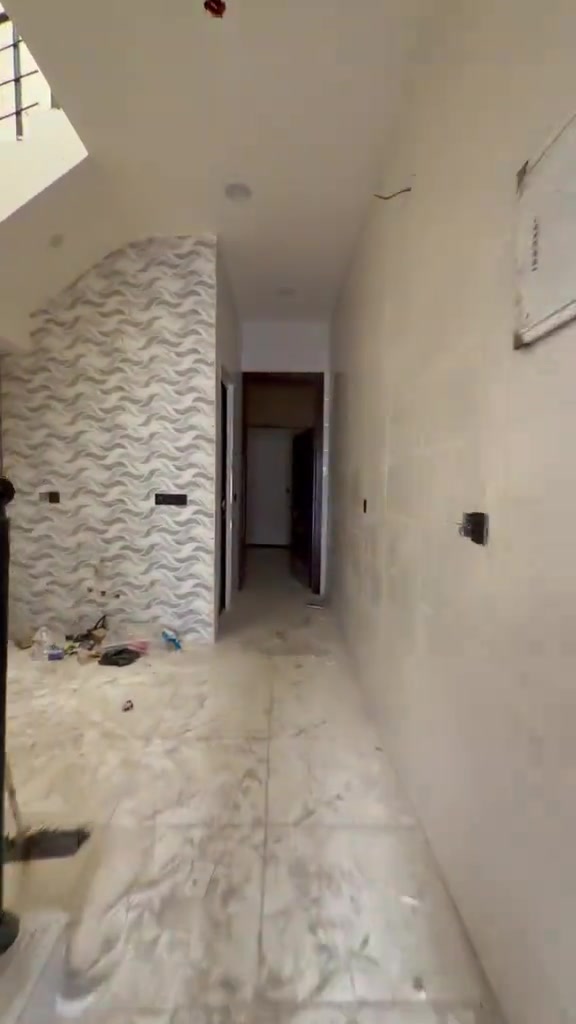 🏡 دار للبيع قرب تقاطع درويش 📐 المساحة: 65م 💰 السعر: 55 مليون وبي مجال ✨ مواصفات الدار: • استقبال • مطبخ • منور • خدمات صحية • غرفة نوم بالطابق الأول • الطابق الثاني: غرفتين نوم + خدمات صحية • البناء طابوك • باقي التشطيبات درجة أولى 👌 📍 الموقع: قرب تقاطع درويش 📞 للاستفسار: *********** 💬 علّق برقم 1 لتصلك التفاصيل وتابع الصفحة
