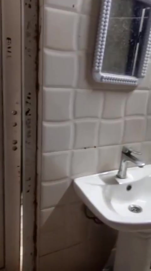 السلام عليكم بيت للايجار دور الشرطه شارع المصري مساحه 70متره ايجاره 300قاط واحد ***********
فرع ابو محمد دلال الطائي
