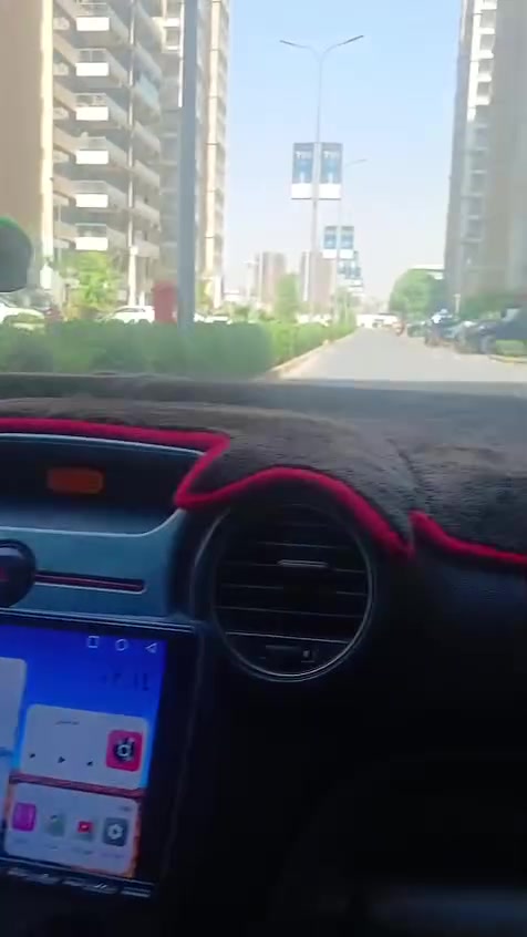 السلام عليكم كيا كارنز للبيع  خليجي مكفوله ماعده كرت بل جاملغ الأمامي  موديل 2007 رقم بغداد بأسمي سنويه لل 31 محرك 200 دبل حساس السياره 7راكب جاهزه للاستفسار *********** مكان السياره بغداد البياع
