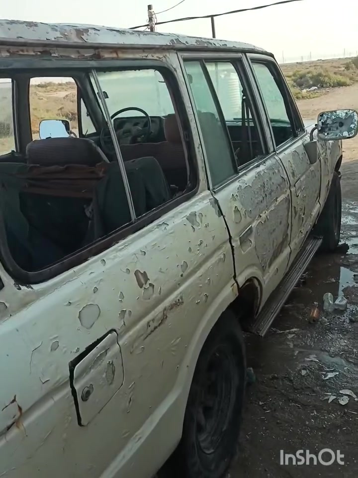 سلام عليكم لاندكروز للبيع محرك وكير ونجي ماندل راعيه ابيع هل موجود انت روح دور سياره شقاله وتمشي سعر مليون ونص،،، ***********،،، بصره ابو الخصيب
