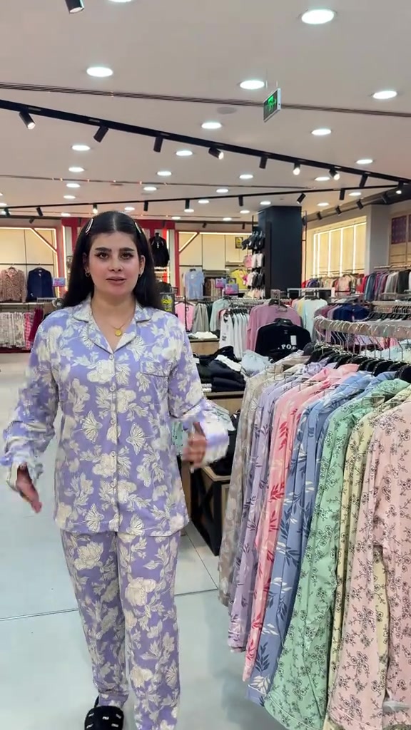 NEW COLLECTION 🍂 الموسم الجديد يبدأ من هنا 🤎 اكتشفوا مجموعة خريف وشتاء 2026/27 الآن في الكوخ للأزياء.  #الكوخ #كوخ_فرع_بغداد_الجديدة #الموضة #ستايل #الموسم_الشتائي
