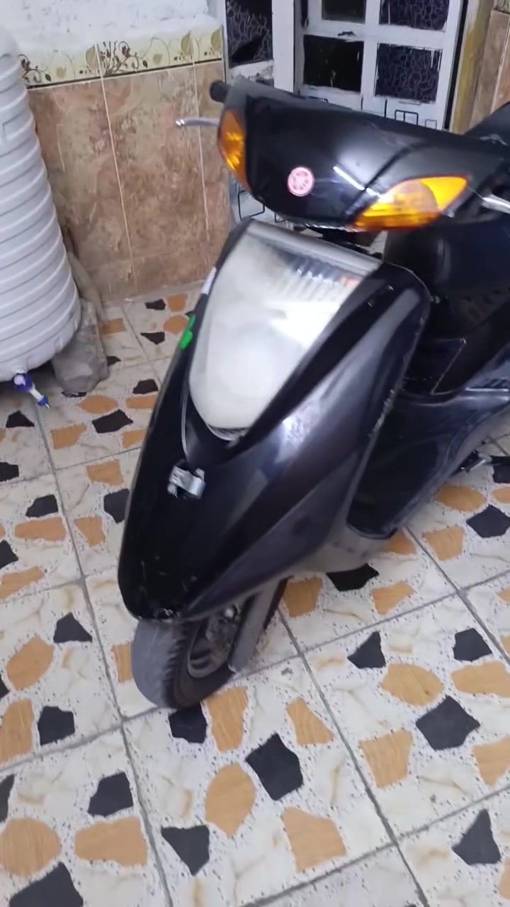 السلام عليكم دراجه بريز للبيع دراجه كفاله من كل شيء مال رمبه صار لها شهرين من نازله ماكينه حلوه حساسات كهربائيات كلها شغاله دراجه اي نقص ما بيها المكان حي اور سعر 550 الله شاهد  محتاج واريد ابيعه***********
