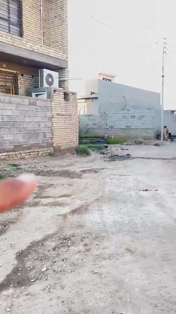 يالله تحيه طيبه قطع للبيع مساحه 150 متر كاع ابو سرمد خلف جامع عتبه جدا قريبه لشارع العام بغداد كوت موقع مميز طابو زراعي سند 25 الاستفسار 
مراجعة مكتب🏦 حاتم كريم ابو مصطفى 
و علاء كريم او اتصال☎️ يتوفر واتساب 
***********
***********
