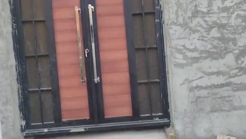 سلام عليكم هيكل لبيع المساحه ١٠٥متر العنوان باب الحاره قرب الشارع العام الاستفسار ***********
