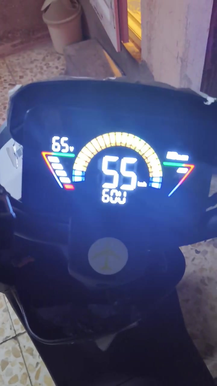 سلام عليكم شباب دراجه شحن للبيع نوعيه آر 90اتلاته نمر السرعه 99والحقيقه 70والبطاريات جدد صار أسبوعين امبدله الدراجه نضيفه وحلوه ويجي وياه اتنين كارت واتنين سويج و الدراجه شرط أي عيب مابي التوصل علا هاده الرقم ***********وبي واتساب السعر 600وبي مجال قليل 