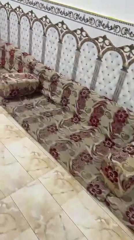 سلام عليكم جلستين عربية متكونه من 14 قطعه 15متر لبيع سعره250 الرقم
***********

