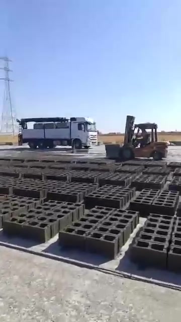 📢📢 أعلان 
🧱 معمل #بلوك_الأخوين 
إذا تريد بلوك قوي، متين، وشغل مضمون… إحنا نوفره إلك بأعلى جودة وبأسعار مناسبة 💪
✅ بلوك عالي الجودة
✅ إنتاج متين ومقاوم
✅ تجهيز سريع للكميات
✅ أسعار مناسبة للجملة والمفرد
✅ تجهيز للمشاريع والمقاولين
🏗️ نبني الثقة قبل ما نبني الجدران
         امجد محمود الجواري 
📞 للحجز والاستفسار: ***********
📍 العنوان: #العلم_حولي_العلم #شارع_الخزيفي

نص مكتوب في الصور:
- معمل بلوك الأخوين بإدارة أمجد وعدي بيع نقد وبتقسيط ع المنصة المنصة جودة عالية التسليم في الوقت المحدد مختلف أنواع البلوك التوريد حسب الطلب بلوك مجوف بلوك مصمت بلاط وإنترلوك الموقع: حولي العلم - طريق الخزيفي للاتصال: *********** *********** بناء اليوم ... للمستقبل