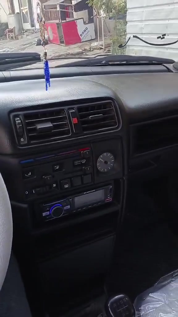 اوبل فكترا موديل1992
كير عادي محرك 20 شرط لا صرف ولا بخار 
دفتر بانزين بي
رقم كركوك جديد لحد 2030
صدر اربع تايرات بشرط 
سعر  38$ ييه مجال 
اي استفسار ***********
