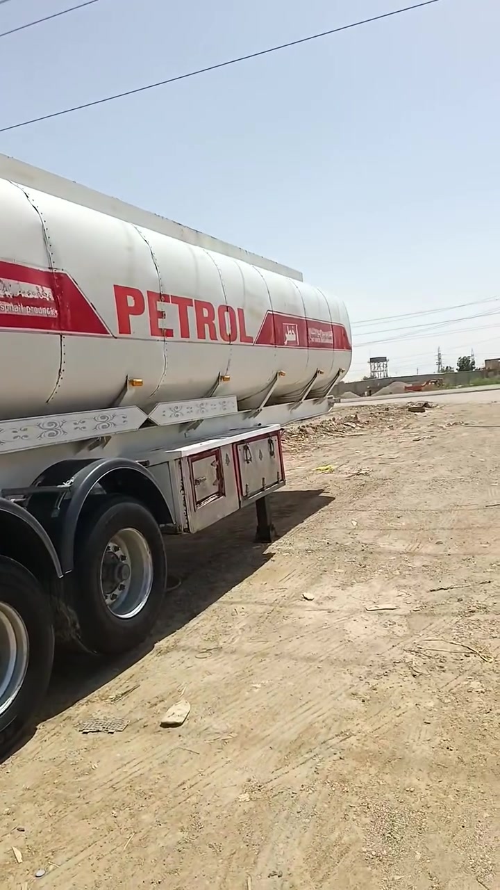 سلام عليكم من رخصت مدير الاكروب تانكي بويلر  ٣١طن السعر ٥٦ ورقة ***********
