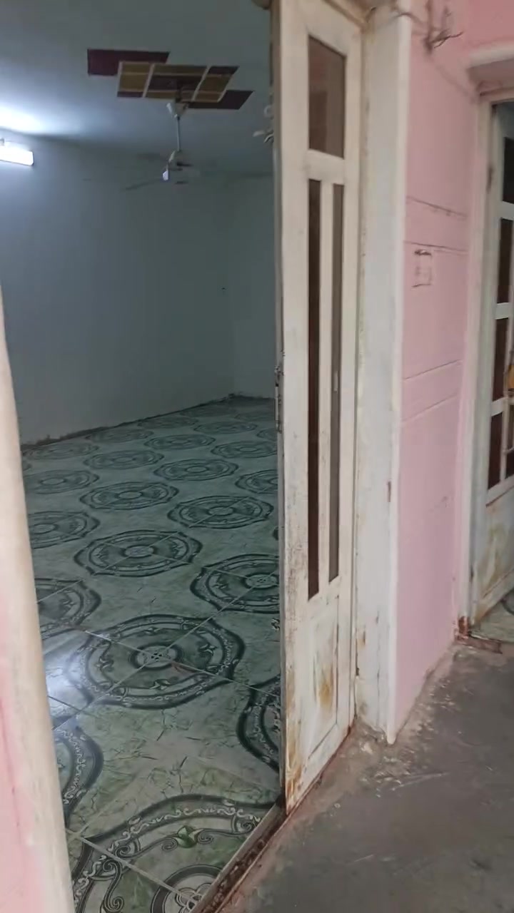 قرب جامع الشهداء • ٣ غرف • كراج