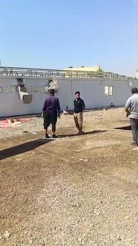 جملون للبيع مفصخ وكامل العرض 8ونص الطول 30مترسقف كيربي ولجدار سندويج مكاني بغداد م الصدر للاتصال ***********
