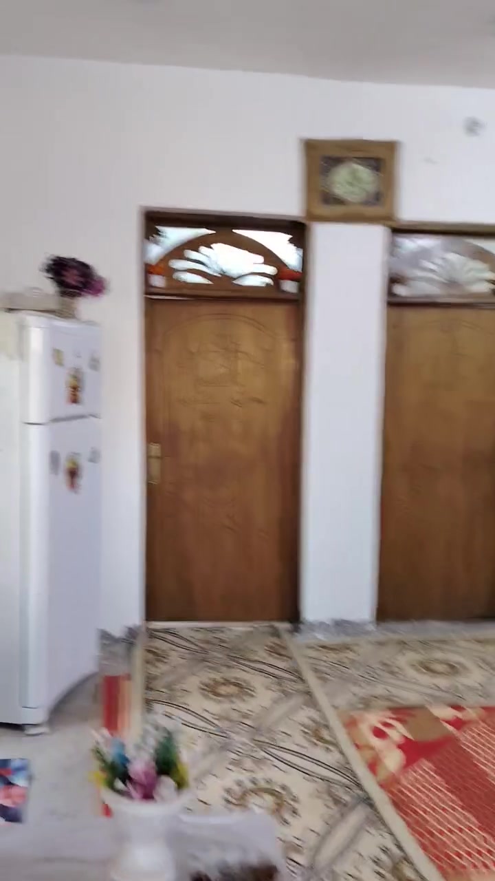 بيت للبيع قرب المتنبي يحتوى على غرفتين وصاله ومطبخ وطرمه ومجمع صحيات خارجي وداخلي 0***********
