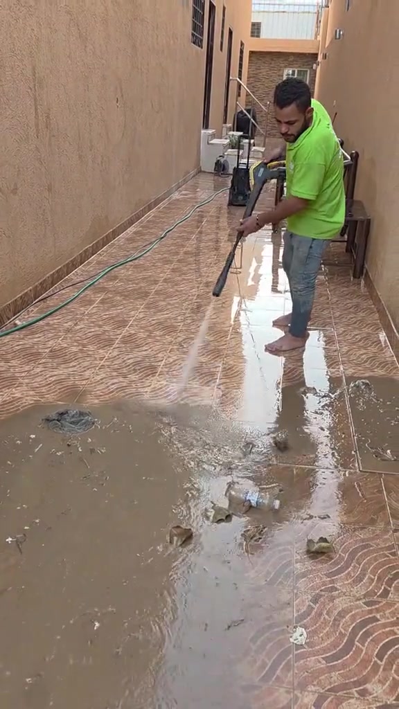🔴🔴🔴هام
تعلن شركة الإيمان عن خصم ١٠٪؜ لكل المجمعات الطبيه والصيدليات والعيادات والمنازل الي تتجاوز مساحتها  ال٢٠٠ متر شمنتضرين اطلبونا وشوفو شغلنا أمانة الله متعوفونا 

بعد البناء. التشطيب والترميم لا تشيل هم تنضيف بيتك خليه ورانا ومايكون خاطرك اله طيب شركة الأيمان لتنضيف المنازل راح ترضيك وبأسعار مناسبة جدا .

العمل يشمل:
١- تنضيف المنازل بعد البناء من الاسمنت وبقايا البناء 
٢- غسل المنزل من الأتربة وغيرها
٣-تلميع وجلي الأرضيات بعد شربتت الأرضية وضياع لمعة الأرضية 
٤- غسل المطابخ من الدهون وغيرها 
٥-غسل الطباخات وصيانتها 
٦- تنضيف الحدائق وزراعتها بواسطة كادر متخصص 
٧- تنضيف المزارع وترتيبها 
٨- تنضيف المجمعات الطبيه والصيدليات 
٩- نقل الاثاث من منزل إلى منزل آخر 

لتواصل مراسلة صفحة الشركة أو الاتصال على الرقم👇 *********** #شركة الإيمان #بابل
