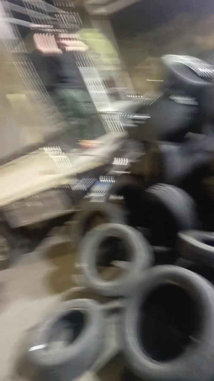 السلام عليكم تم وصول وجبه مستعمل  من حجم 12 لل 20 ***********
