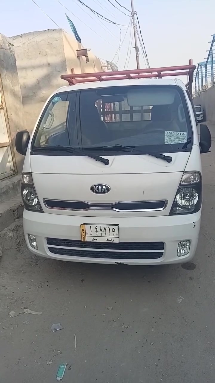 ٢٧٠٠ مديل ١٧ لاصبغ لاكص مكينه وكير واكسل شاصي رقم شاصي كله مكفول اتصال ***********
