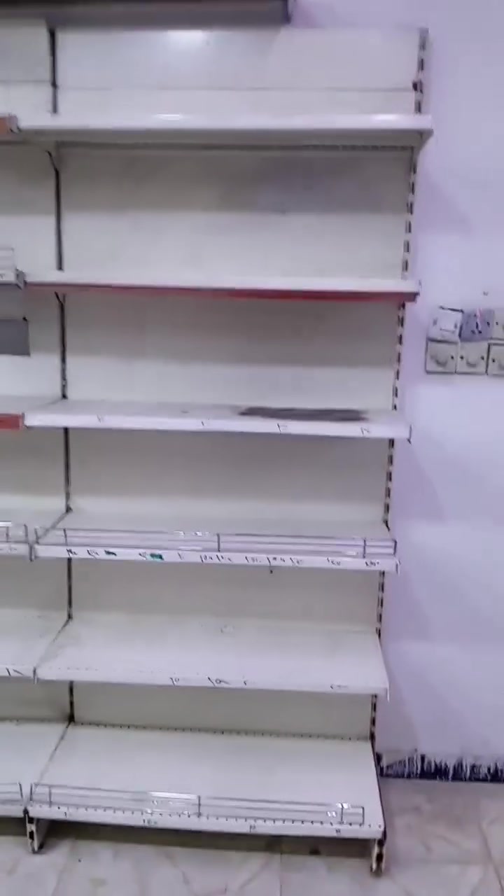 غراض البيع عوارض عدد 4 مجمدة 1 ورفوف سعر مناسب نتصل ودلل مكان بغداد جسر ديالى رقم ***********
