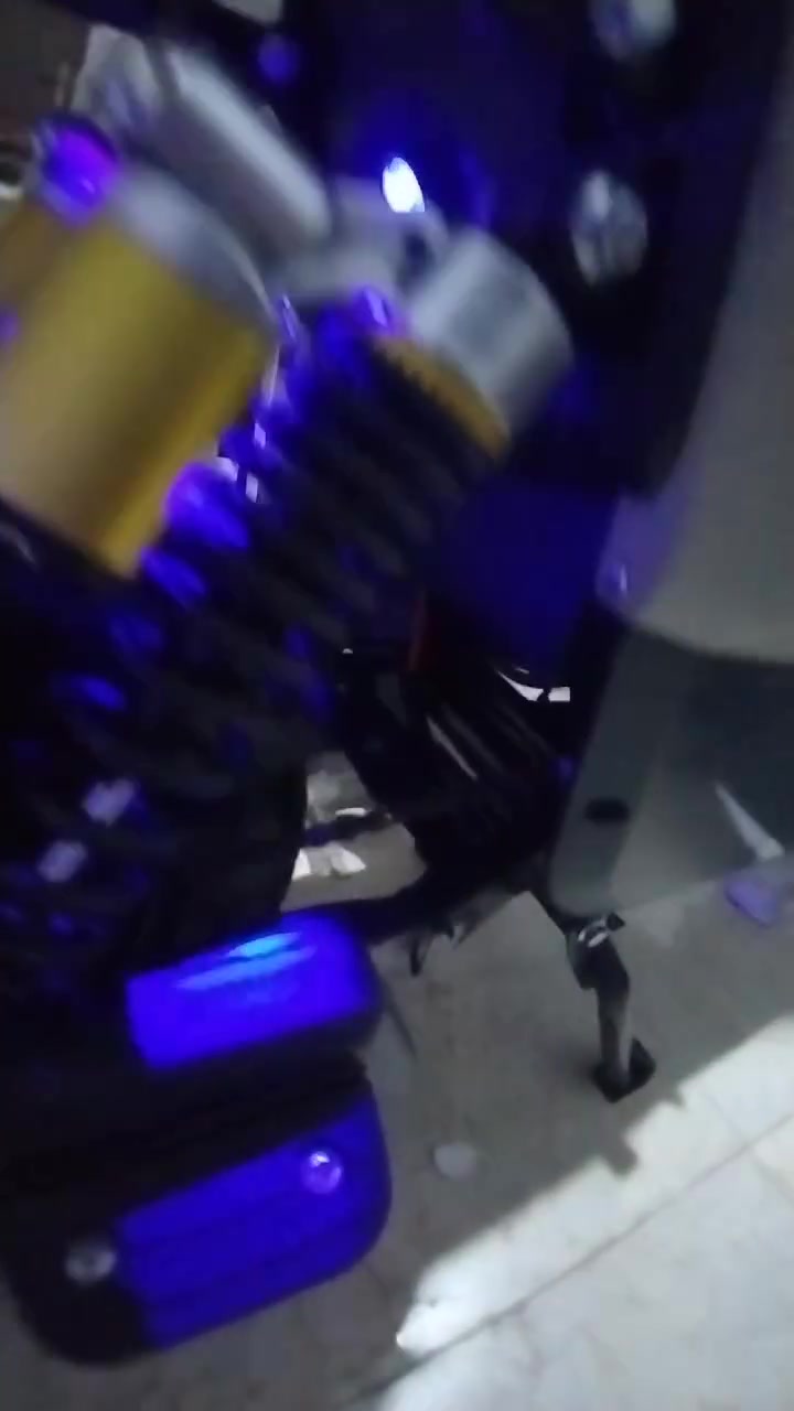 سلام عليكم كلشي ونضافته دراجه صالها سبوع من ماخذها مديل 26 نضافه هيا تسولف وتجي تشوف بعينك شرد انضف من منشور غراض مالتها بعدهن ب كارتون ملحقات مفاتيح ثنين كارتات اثنين وبصمه وحده وياها مرايات وبعد شغلات الي يجن من وكيل سعرها 550 الي يكول هواي يروح يعامل ويشوف سعرهن ويعرف شكد خسران بيها وهيا عوزها سايق ياخذها ويطلع مكاني تنومه صالحيه ورقمي ***********
