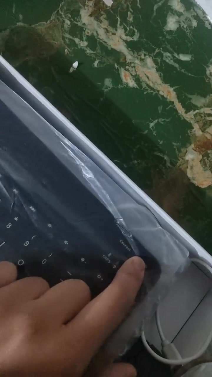 سلام عليكم يباد سمه تاب 10 ذاكره ٦٤ شحن تابسي كامل غراضه جديددددد ٦٠ مع توصيل
