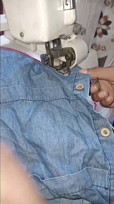 مكاين وحده بس اوفر والثانيه تخيط اوفر وزكزاك البيع تواصل ع هذا رقم ***********
