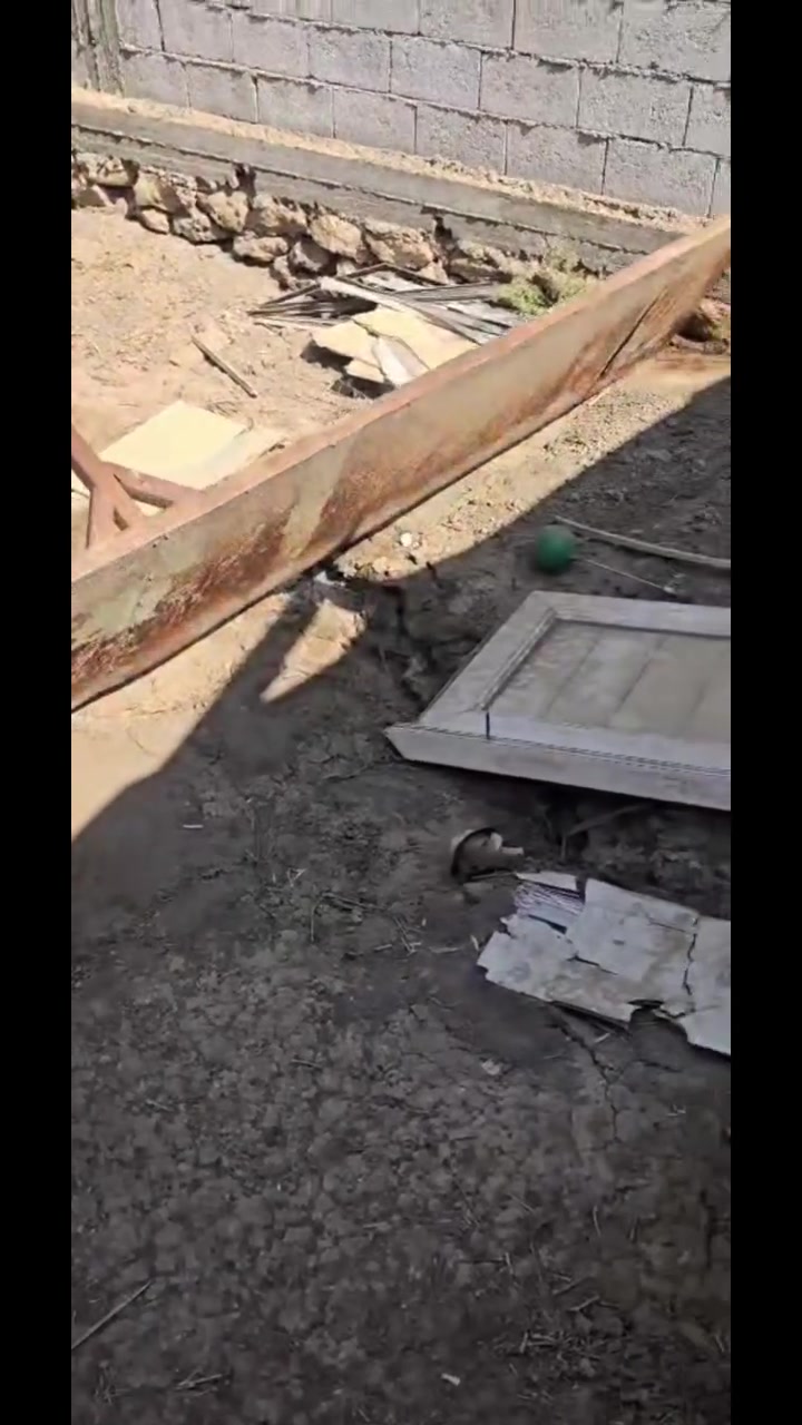 ميز حديد مال مخضر  طول 5 متر ابيعه على وضعيته قيم واخذ رقمي ***********
مكاني رميثه@الجميع
