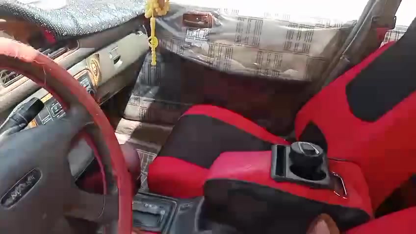 السلام عليكم سيارك مارك تكم للبيع رقمها قادسيه انكليزي السنويه ماساقطة السياره محركها وكيرها نظيفات التبريد عوز قايش فقط دواخل حلوه دشبول صاجي الحداديه زينه 60/100 مكفوله من الكص والنقل الجثه والاصوليات السياره مكانها نجف الاشرف حي النداء الاستفسار على المازنجر او الاتصال *********** السعر البيع 40مع المجال
