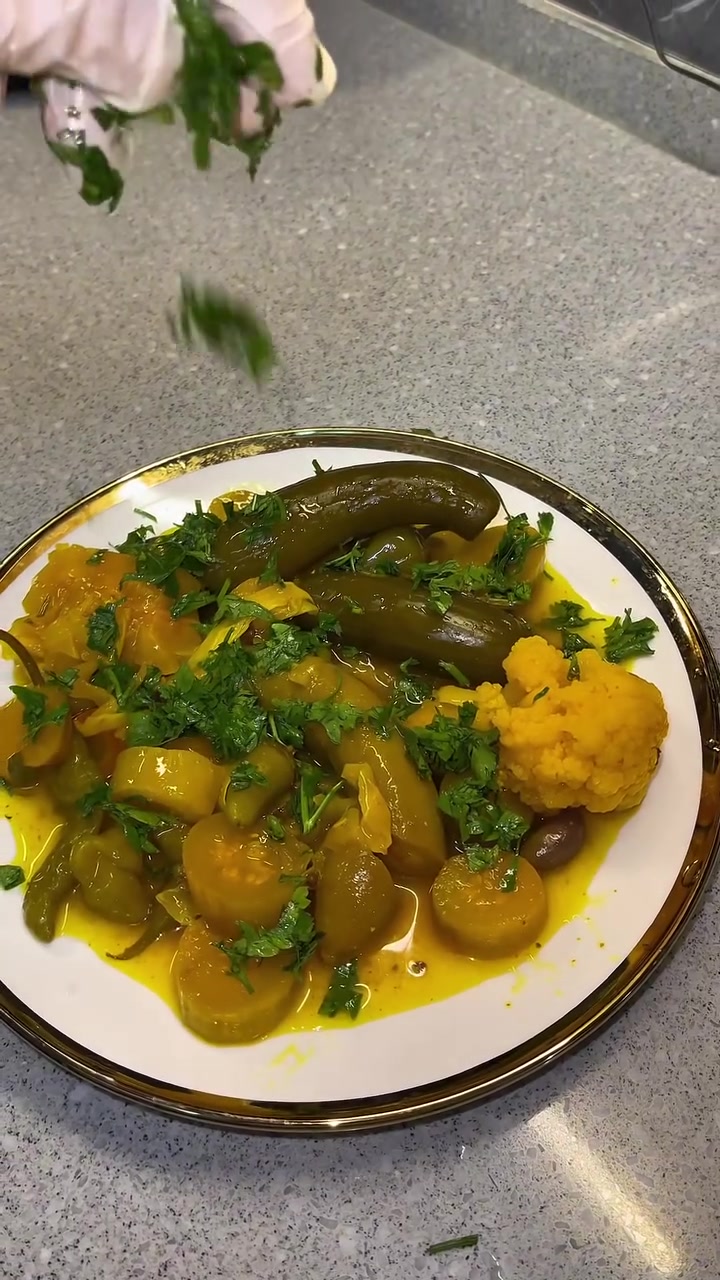 لطفاً للحجز واتساب
***********
